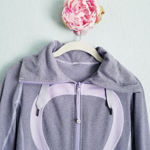 Lululemon Stride Jacket in Brushed Lilac - Picture 3 of 8